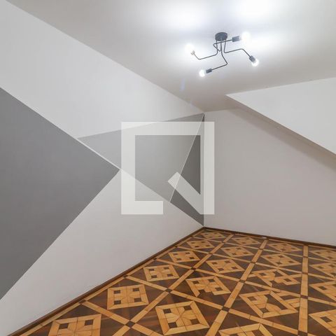 Casa à venda com 184m², 4 quartos e 2 vagas Casa à venda com 184m², 4 quartos e 2 vagasSala