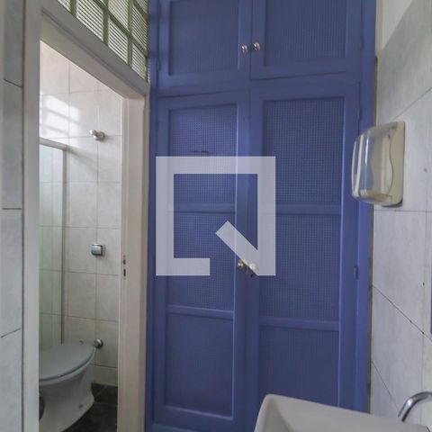 Casa à venda com 184m², 4 quartos e 2 vagas Casa à venda com 184m², 4 quartos e 2 vagasBanheiro