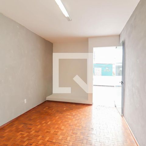 Casa à venda com 184m², 4 quartos e 2 vagas Casa à venda com 184m², 4 quartos e 2 vagasQuarto 3