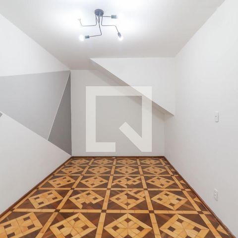 Casa à venda com 184m², 4 quartos e 2 vagas Casa à venda com 184m², 4 quartos e 2 vagasSala