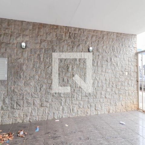 Casa à venda com 184m², 4 quartos e 2 vagas Casa à venda com 184m², 4 quartos e 2 vagasGaragem