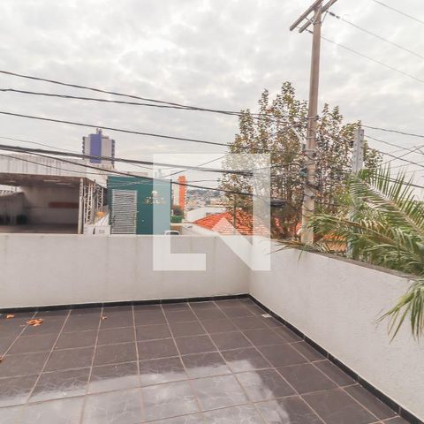 Casa à venda com 184m², 4 quartos e 2 vagas Casa à venda com 184m², 4 quartos e 2 vagasSacada