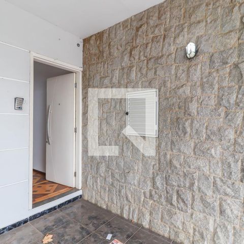 Casa à venda com 184m², 4 quartos e 2 vagas Casa à venda com 184m², 4 quartos e 2 vagasGaragem