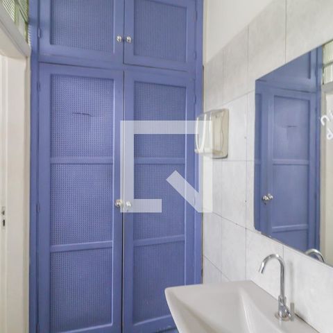 Casa à venda com 184m², 4 quartos e 2 vagas Casa à venda com 184m², 4 quartos e 2 vagasBanheiro