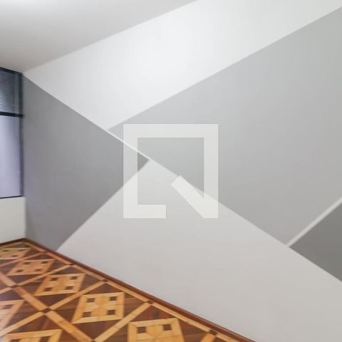 Casa à venda com 184m², 4 quartos e 2 vagas Casa à venda com 184m², 4 quartos e 2 vagasSala
