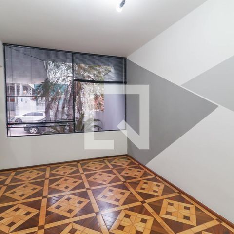 Casa à venda com 184m², 4 quartos e 2 vagas Casa à venda com 184m², 4 quartos e 2 vagasSala