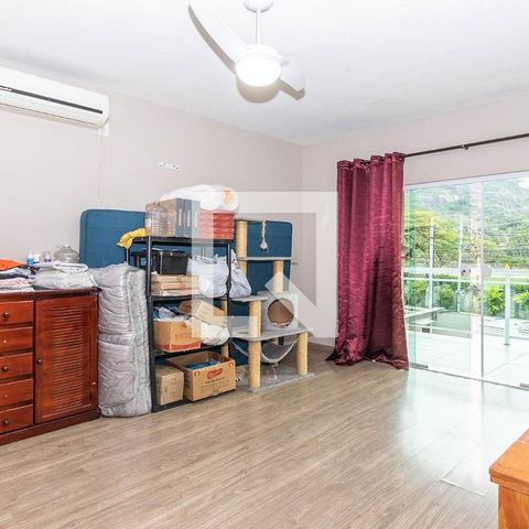 Casa à venda com 440m², 4 quartos e 5 vagas