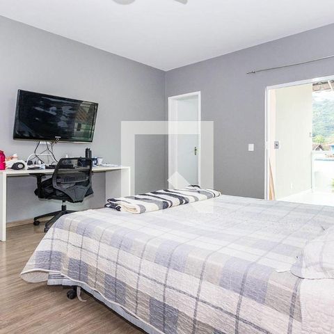 Casa à venda com 440m², 4 quartos e 5 vagas