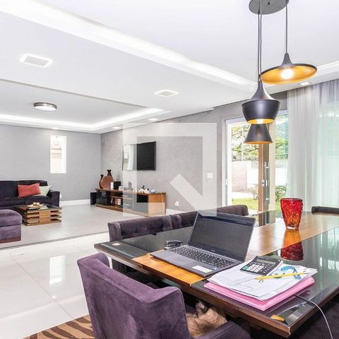 Casa à venda com 440m², 4 quartos e 5 vagas
