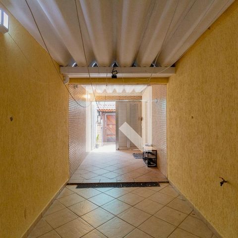 Casa à venda com 285m², 3 quartos e 6 vagas Casa à venda com 285m², 3 quartos e 6 vagasCorredor