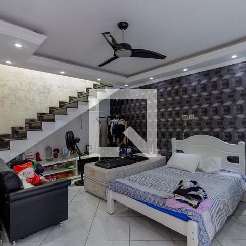 Casa à venda com 285m², 3 quartos e 6 vagas Casa à venda com 285m², 3 quartos e 6 vagasSalão