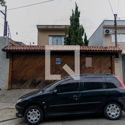 Casa à venda com 285m², 3 quartos e 6 vagas Casa à venda com 285m², 3 quartos e 6 vagasFachada