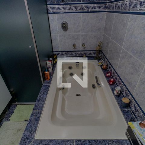Casa à venda com 285m², 3 quartos e 6 vagas Casa à venda com 285m², 3 quartos e 6 vagasBanheiro Suíte