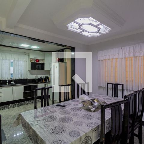 Casa à venda com 285m², 3 quartos e 6 vagas Casa à venda com 285m², 3 quartos e 6 vagasCozinha