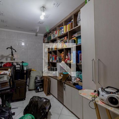 Casa à venda com 285m², 3 quartos e 6 vagas Casa à venda com 285m², 3 quartos e 6 vagasQuarto de Serviço