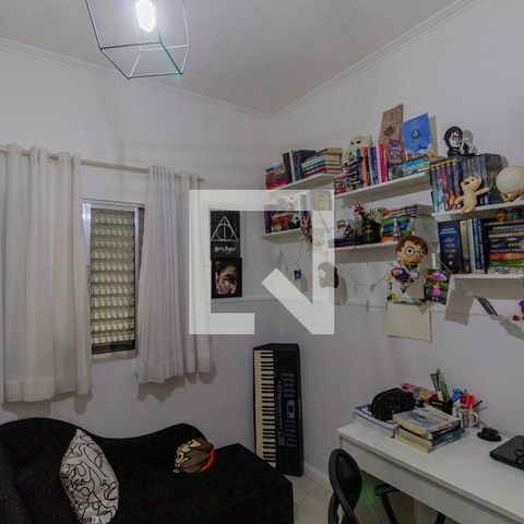 Casa à venda com 285m², 3 quartos e 6 vagas Casa à venda com 285m², 3 quartos e 6 vagasQuarto 2