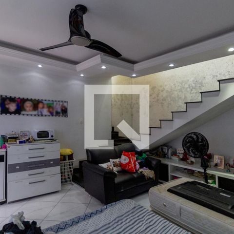 Casa à venda com 285m², 3 quartos e 6 vagas Casa à venda com 285m², 3 quartos e 6 vagasSalão