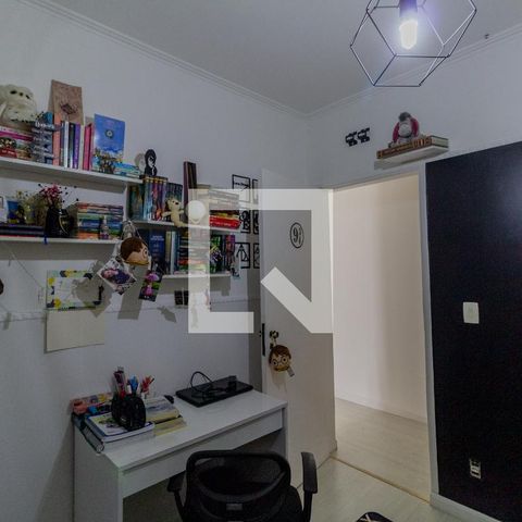 Casa à venda com 285m², 3 quartos e 6 vagas Casa à venda com 285m², 3 quartos e 6 vagasQuarto 2