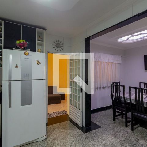 Casa à venda com 285m², 3 quartos e 6 vagas Casa à venda com 285m², 3 quartos e 6 vagasCozinha
