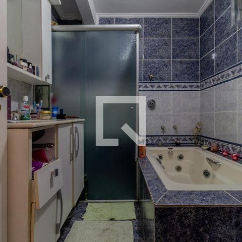 Casa à venda com 285m², 3 quartos e 6 vagas Casa à venda com 285m², 3 quartos e 6 vagasBanheiro Suíte