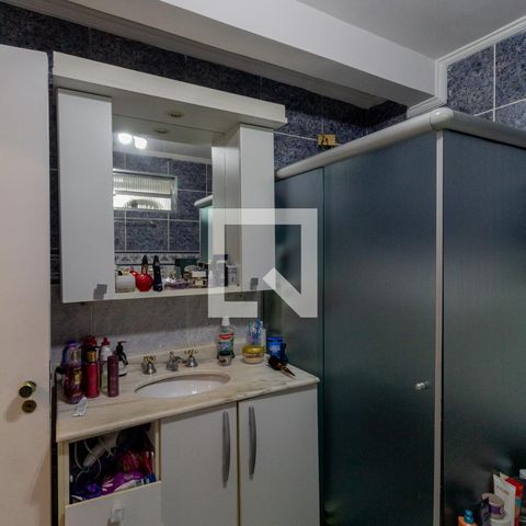 Casa à venda com 285m², 3 quartos e 6 vagas Casa à venda com 285m², 3 quartos e 6 vagasBanheiro Suíte