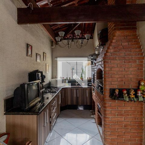 Casa à venda com 285m², 3 quartos e 6 vagas Casa à venda com 285m², 3 quartos e 6 vagasÁrea Gourmet