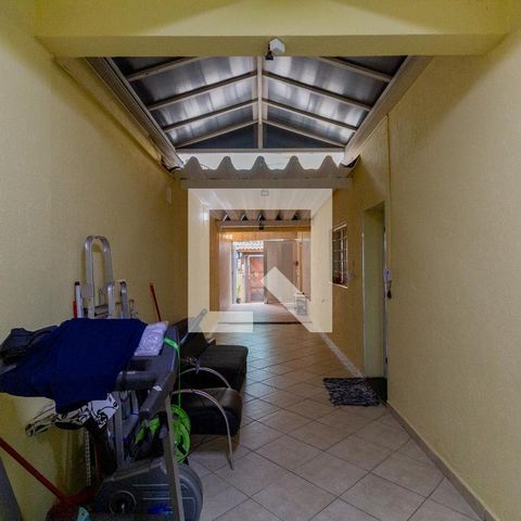 Casa à venda com 285m², 3 quartos e 6 vagas Casa à venda com 285m², 3 quartos e 6 vagasCorredor