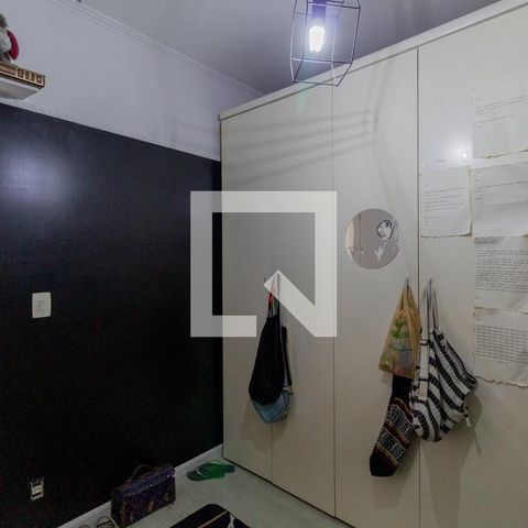 Casa à venda com 285m², 3 quartos e 6 vagas Casa à venda com 285m², 3 quartos e 6 vagasQuarto 2
