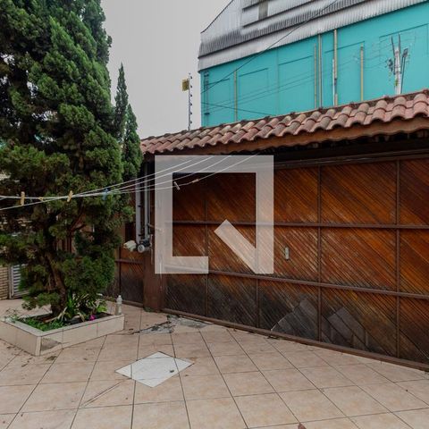 Casa à venda com 285m², 3 quartos e 6 vagas Casa à venda com 285m², 3 quartos e 6 vagasQuintal