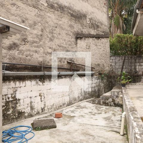 Casa à venda com 170m², 2 quartos e 1 vagaQuintal