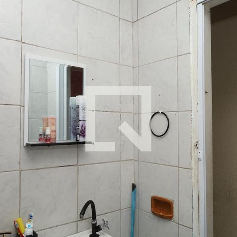 Casa à venda com 170m², 2 quartos e 1 vagaBanheiro