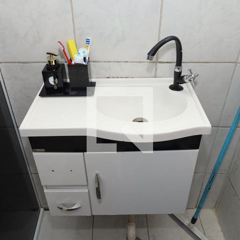 Casa à venda com 170m², 2 quartos e 1 vagaBanheiro
