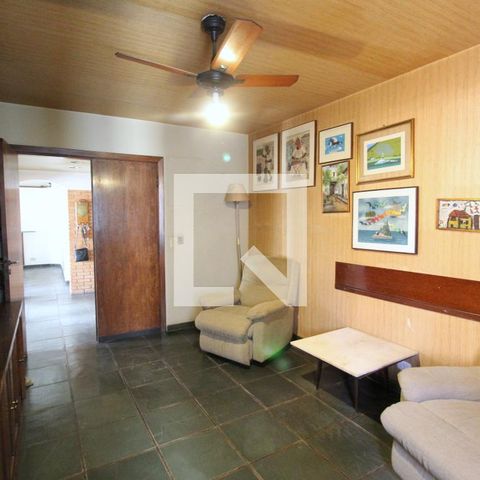 Apartamento para alugar com 210m², 3 quartos e 4 vagasSala de TV