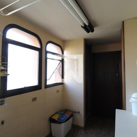 Apartamento para alugar com 210m², 3 quartos e 4 vagasÁrea de Serviço