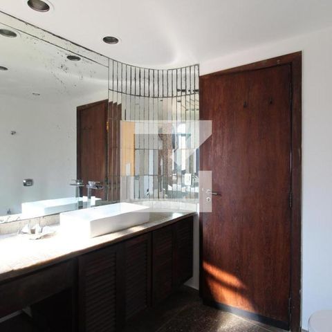Apartamento para alugar com 210m², 3 quartos e 4 vagasBanheiro da Suíte