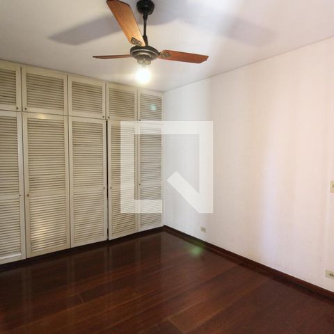 Apartamento para alugar com 210m², 3 quartos e 4 vagasQuarto 2