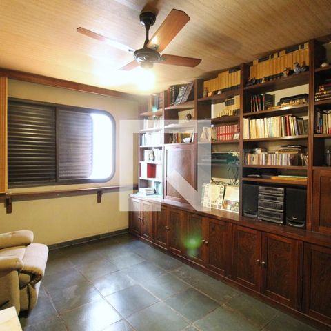 Apartamento para alugar com 210m², 3 quartos e 4 vagasSala de TV