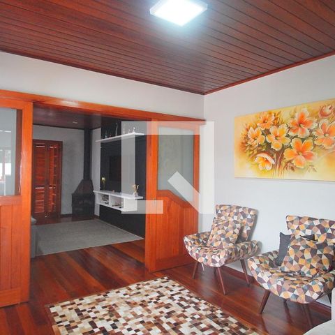 Casa à venda com 630m², 3 quartos e 2 vagas Casa à venda com 630m², 3 quartos e 2 vagasSala 2