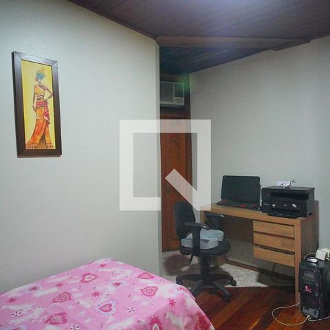 Casa à venda com 630m², 3 quartos e 2 vagas Casa à venda com 630m², 3 quartos e 2 vagasQuarto 1