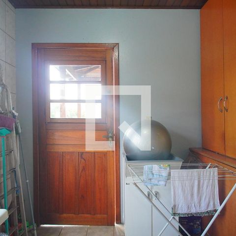 Casa à venda com 630m², 3 quartos e 2 vagas Casa à venda com 630m², 3 quartos e 2 vagasÁrea de Serviço