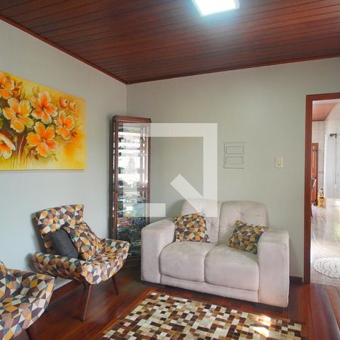 Casa à venda com 630m², 3 quartos e 2 vagas Casa à venda com 630m², 3 quartos e 2 vagasSala 2