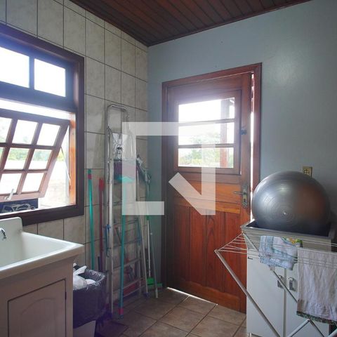 Casa à venda com 630m², 3 quartos e 2 vagas Casa à venda com 630m², 3 quartos e 2 vagasÁrea de Serviço