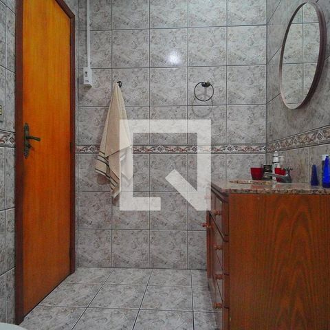 Casa à venda com 630m², 3 quartos e 2 vagas Casa à venda com 630m², 3 quartos e 2 vagasBanheiro