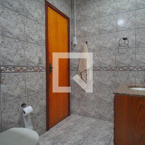 Casa à venda com 630m², 3 quartos e 2 vagas Casa à venda com 630m², 3 quartos e 2 vagasBanheiro