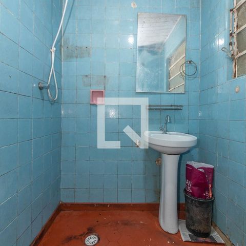 Casa à venda com 70m², 2 quartos e sem vaga Casa à venda com 70m², 2 quartos e sem vagaBanheiro