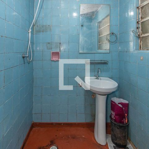 Casa à venda com 70m², 2 quartos e sem vaga Casa à venda com 70m², 2 quartos e sem vagaBanheiro