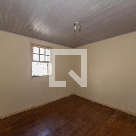 Casa à venda com 70m², 2 quartos e sem vaga Casa à venda com 70m², 2 quartos e sem vagaQuarto 1