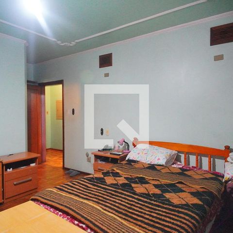 Casa à venda com 450m², 4 quartos e 3 vagas Casa à venda com 450m², 4 quartos e 3 vagasSuíte 2