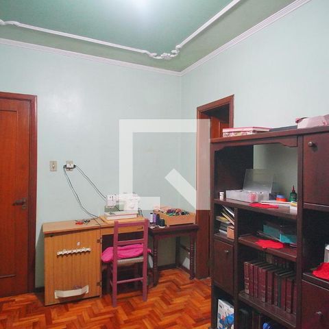 Casa à venda com 450m², 4 quartos e 3 vagas Casa à venda com 450m², 4 quartos e 3 vagasSuíte 1