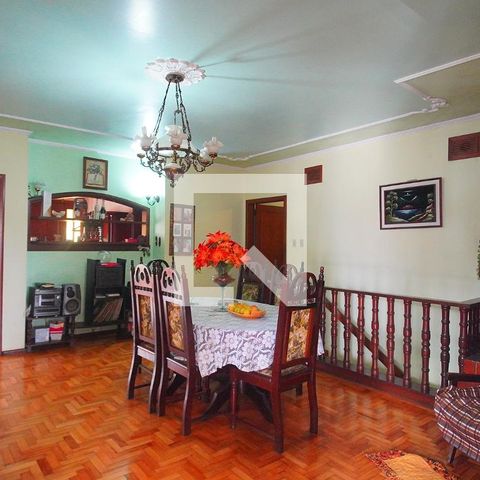 Casa à venda com 450m², 4 quartos e 3 vagas Casa à venda com 450m², 4 quartos e 3 vagasSala de Jantar